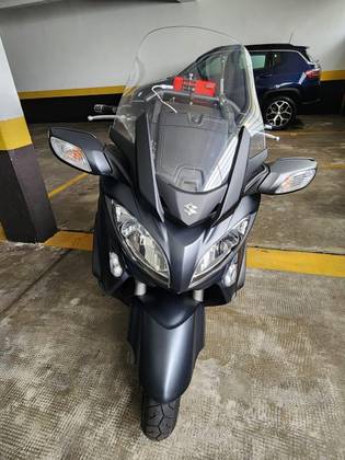 SUZUKI BURGMAN 650 EXECUTIVE 